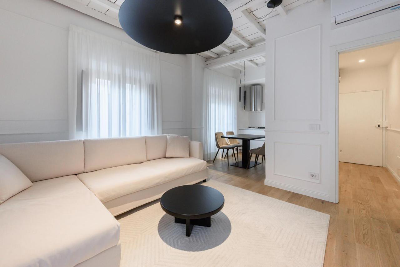 Pitti Prestige By Mmega Apartment Florence Luaran gambar