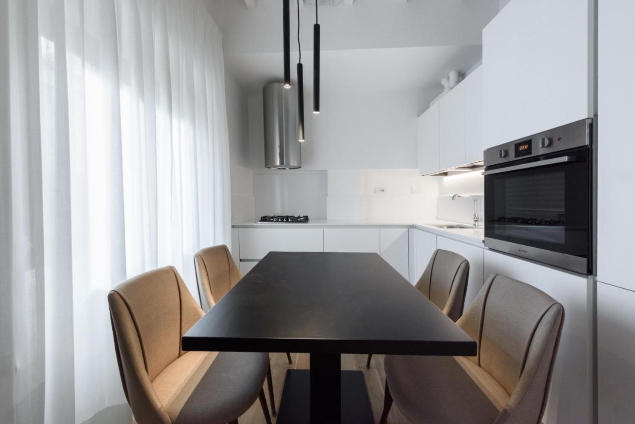 Pitti Prestige By Mmega Apartment Florence Luaran gambar